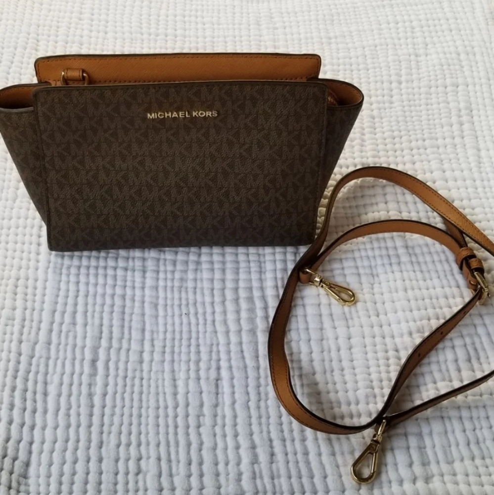 Michael Kors crossbody